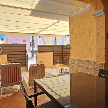Homes Of Spain, Casa Duplex Playas Del Sur, 400m Del Mar , Wifi Holiday home