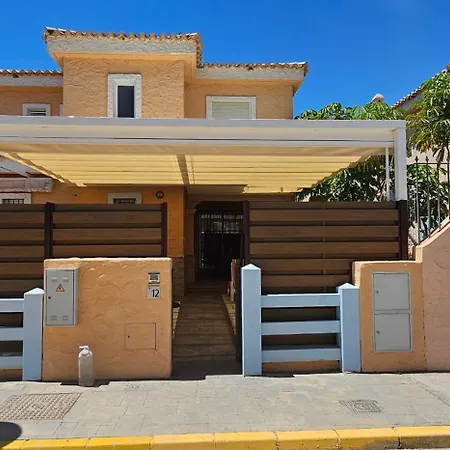 Homes Of Spain, Casa Duplex Playas Del Sur, 400m Del Mar , Wifi *